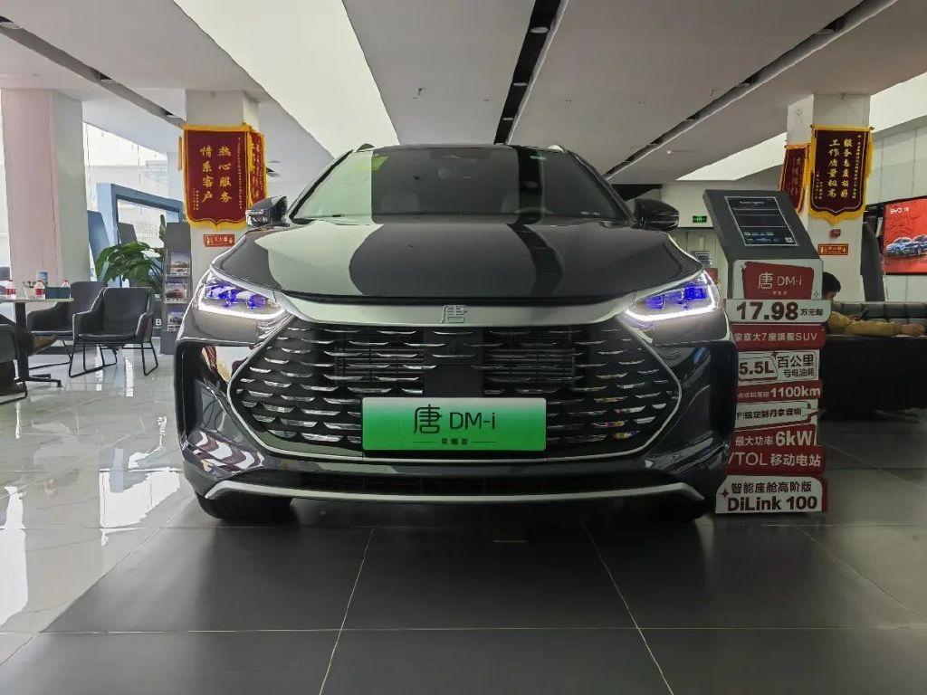 比亚迪公布8月销量:同环比双增长,平均一天卖1.2万辆车