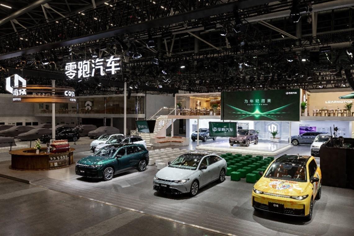 期待拉满!零跑全新B系列首款全球化车型B10广州车展国内首秀