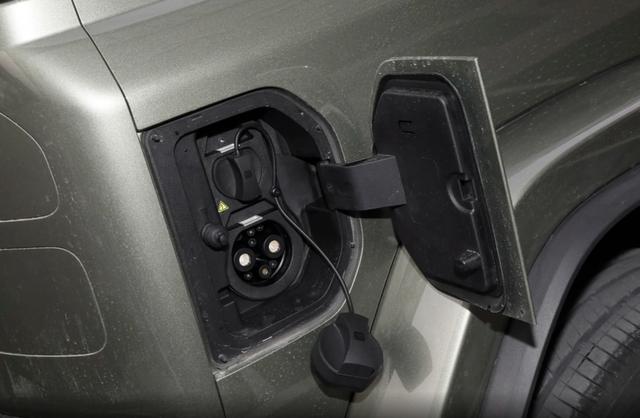 奇瑞iCAR V23亮相广州车展,配8155芯片、有四驱可选-有驾 奇瑞iCAR V23亮相广州车展,配8155芯片、有四驱可选-有驾