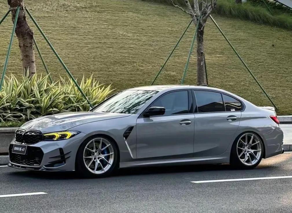 想买一台2.0T的四驱轿车,舒适的同时兼顾驾驶性,对此又犹豫不决