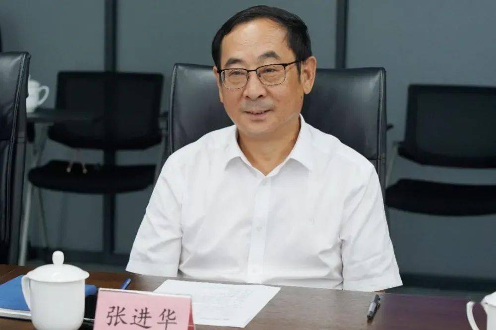 日产汽车公司执行委员会成员、日产中国管理委员会主席、东风汽车有限公司总裁马智欣一行到访中国汽车工程学会