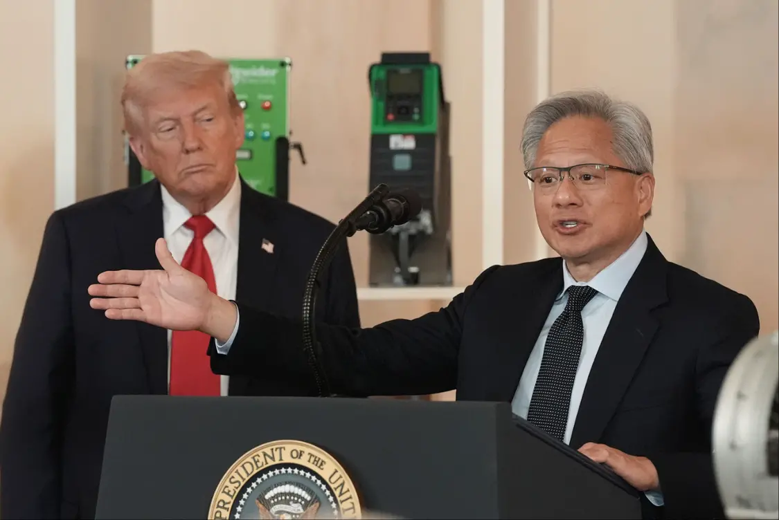 特朗普与黄仁勋