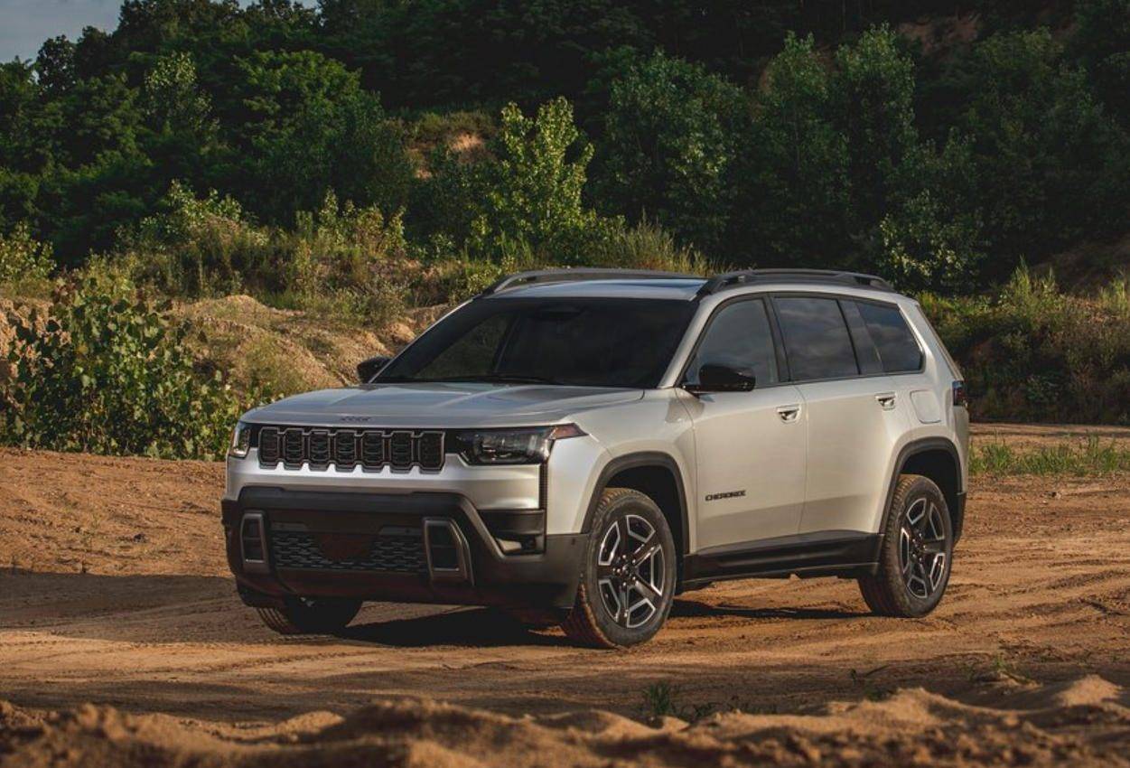 全新Jeep切诺基,1.6T+双电机混动,回归方正设计