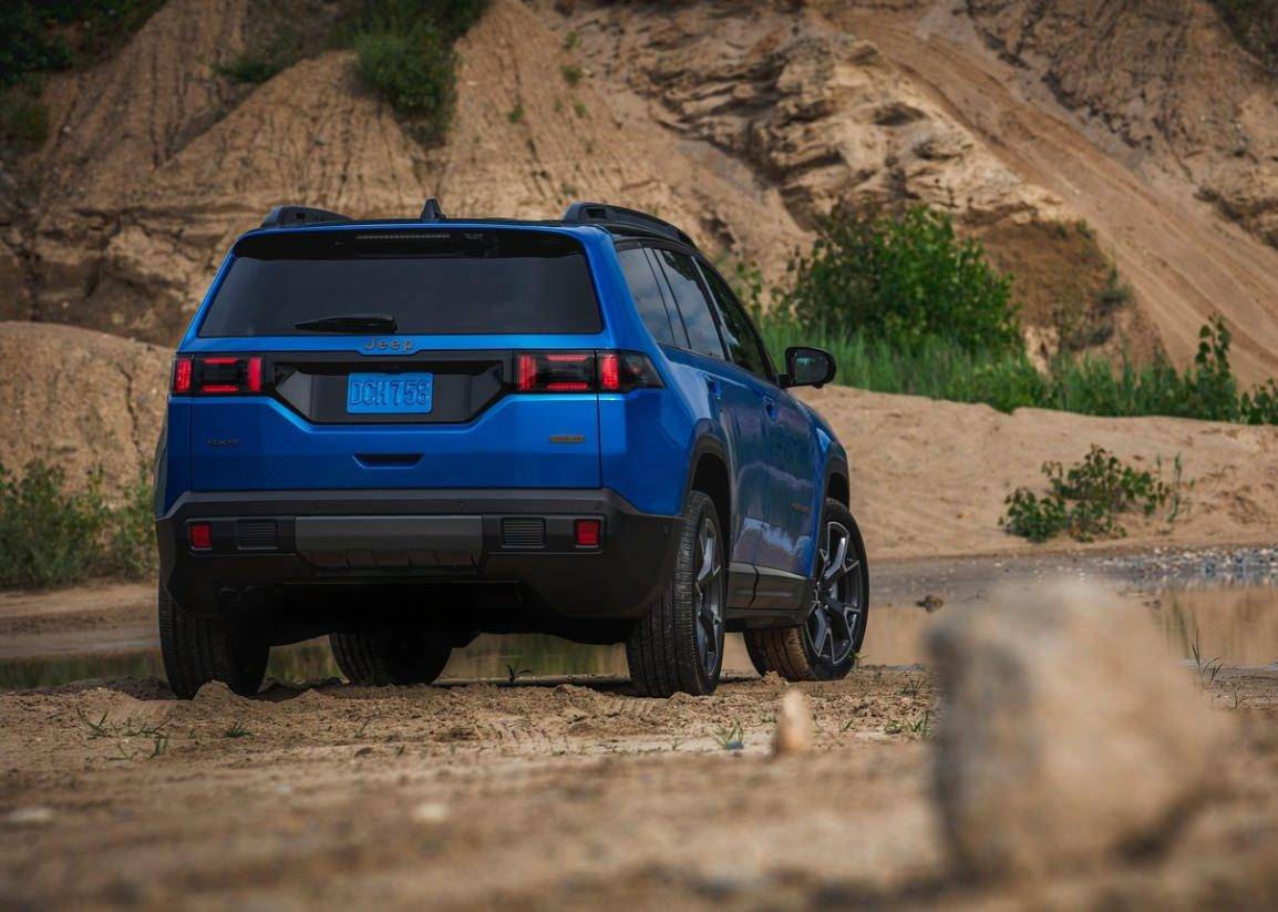 全新Jeep切诺基,1.6T+双电机混动,回归方正设计