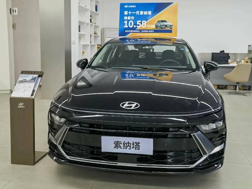 方程豹钛7月销破2万辆,长得像钛7的全新胜达却卖不动,为何?