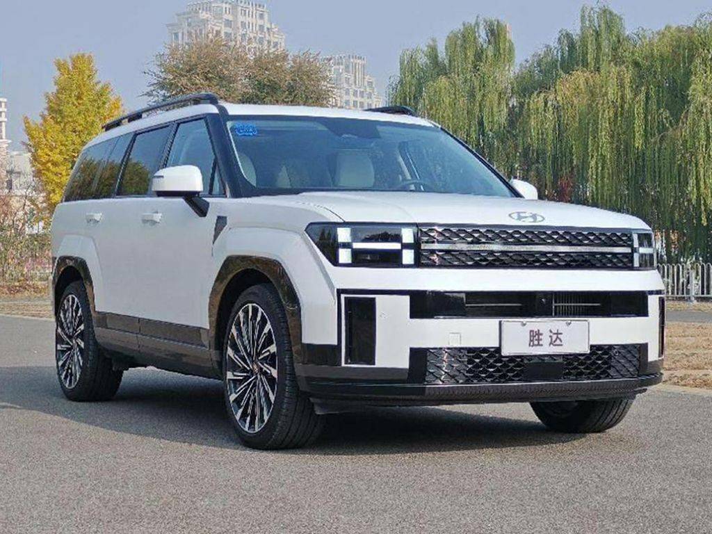 方程豹钛7月销破2万辆,长得像钛7的全新胜达却卖不动,为何?
