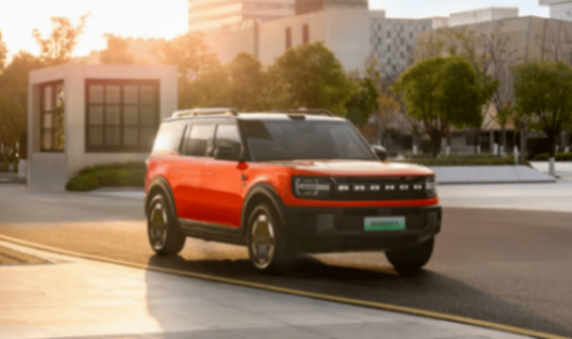 插混车逆袭上位,自主激战合资,豪华下滑