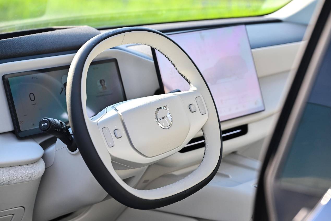 沃尔沃全新XC70购车手册:推荐四驱入门版