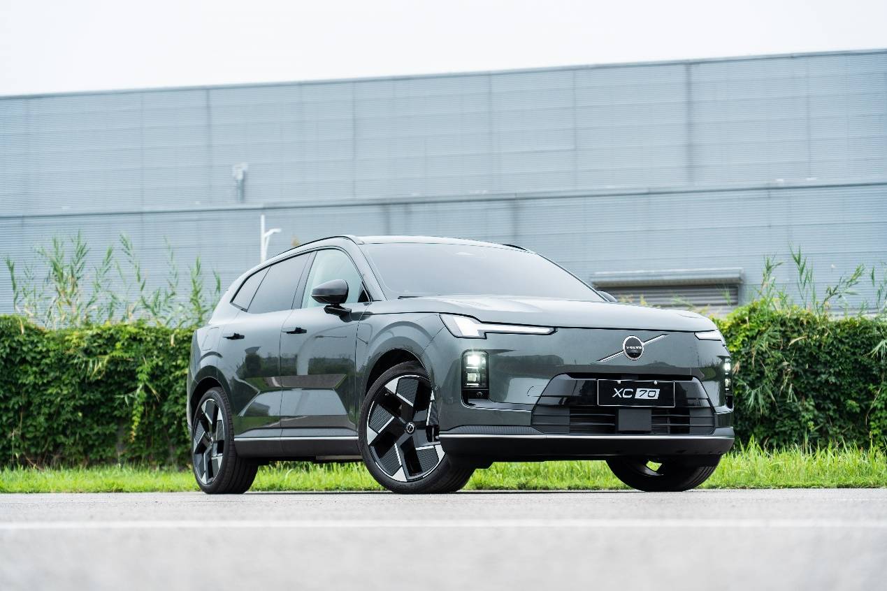 沃尔沃全新XC70购车手册:推荐四驱入门版