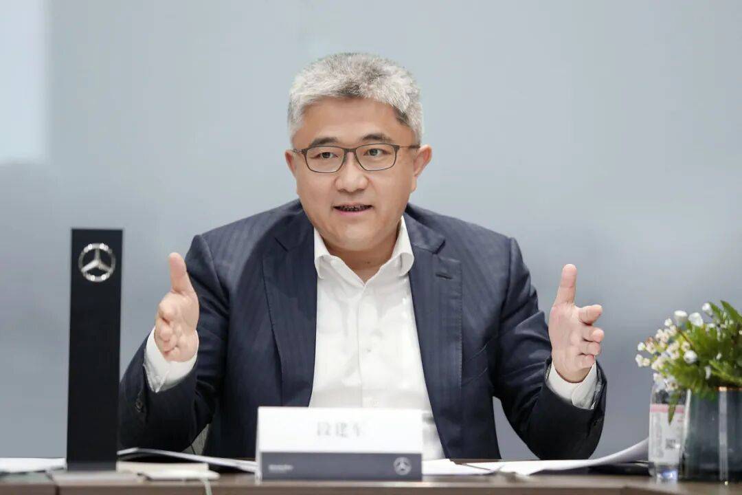 丰田换社长,奔驰宝马换CEO的背后:要销量,还是要钱?