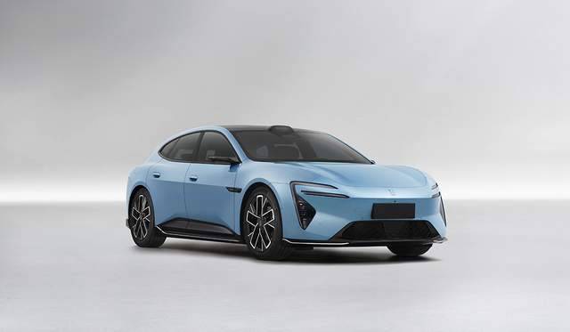 2026年的汽车圈,阿维塔06增程车,一台彻底抢“存量残羹”的车型