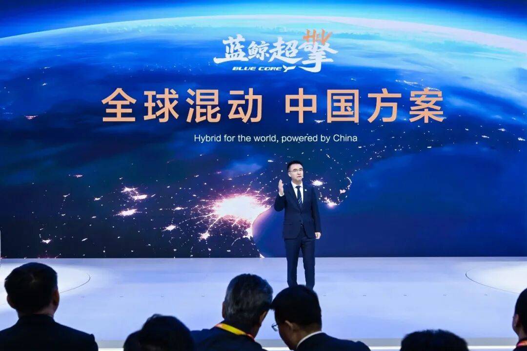 2026北京车展,第四代CS75 PLUS蓝鲸超擎和逸动蓝鲸超擎怎么选?