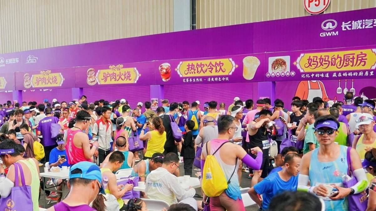跑过冲压车间,吃碗槐花饺子:长城汽车这场母亲节马拉松,诚意藏在细节里