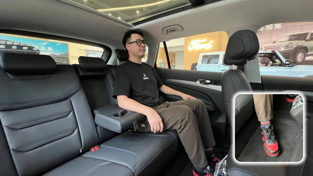 10万内合资中型SUV?到店看了看福特领睿,大空间配置高