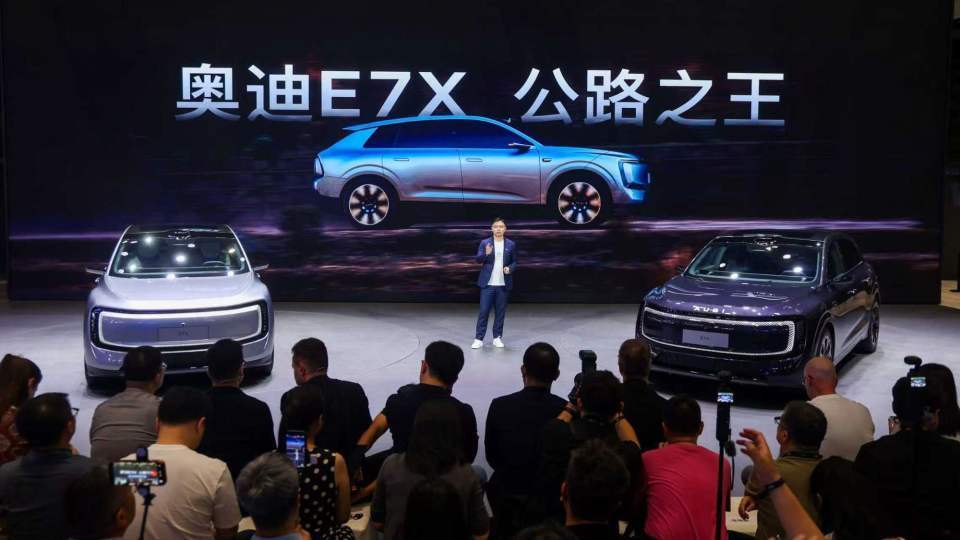 奥迪这次真的把“豪华电动”的门槛踩碎了
