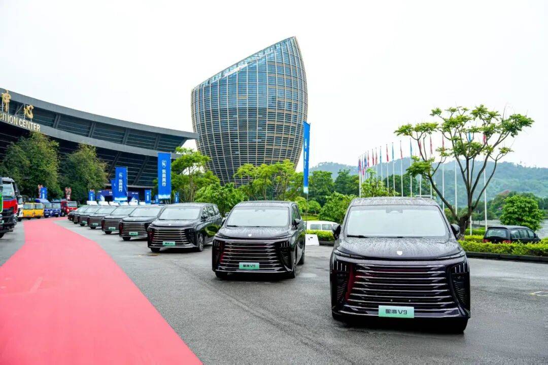All in MPV,东风风行要做华为走量的车 图片